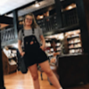 Meet your Posher, Abby